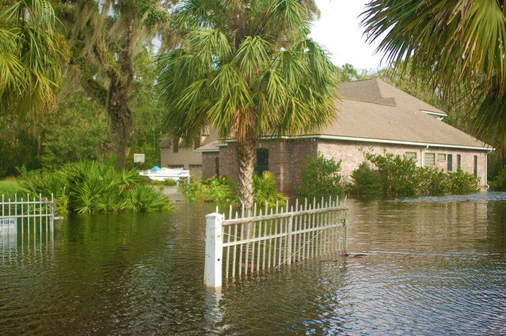 Should Floridians be Required to Purchase Flood Insurance?